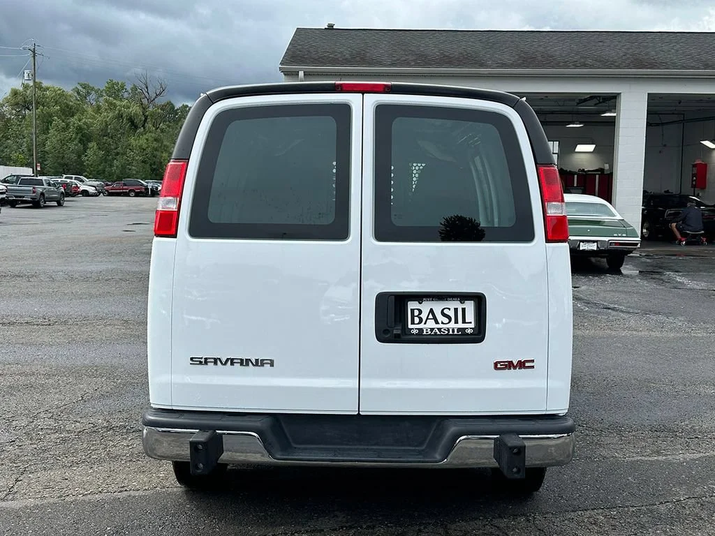 Used 2025 Summit White GMC Work Van image 12