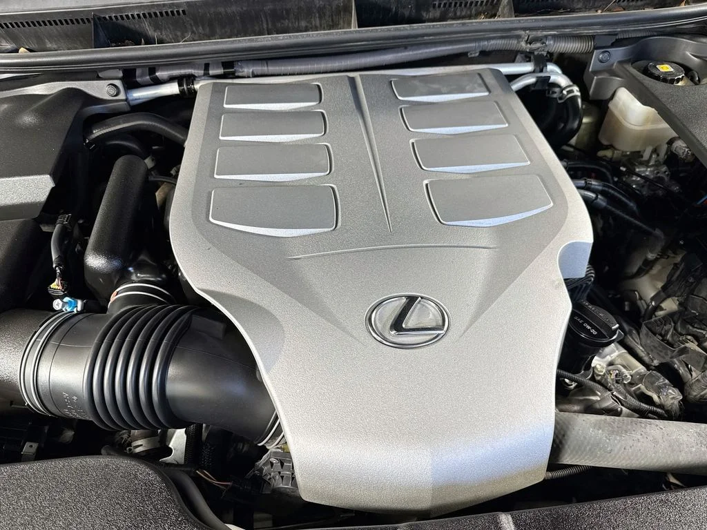 Used 2018 Silver Lexus 460 image 42