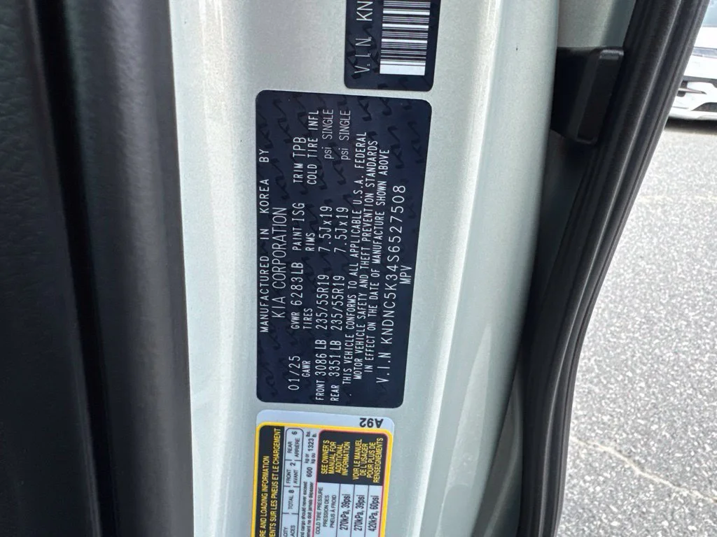 Used 2025 White Kia EX image 28