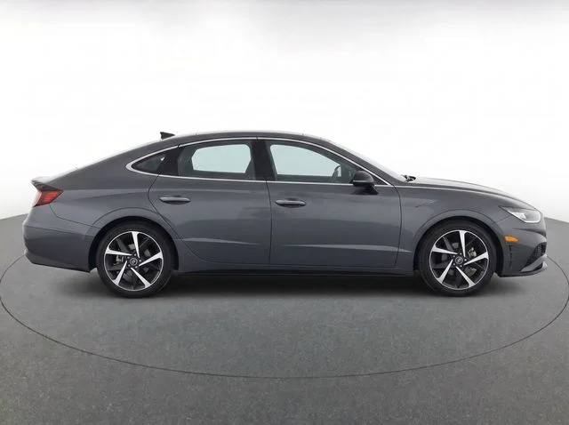 Used 2023 Gray Hyundai SEL Plus image 4