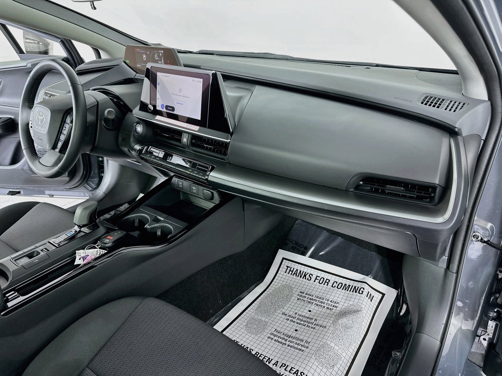 2026 Toyota Prius LE - Photo 31