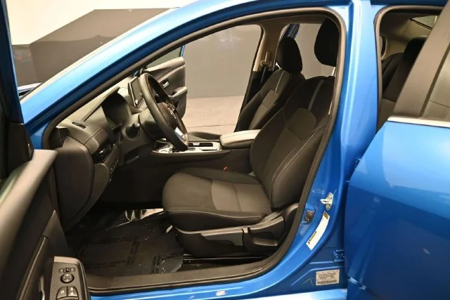 Used 2024 Electric Blue Metallic Nissan SV image 15