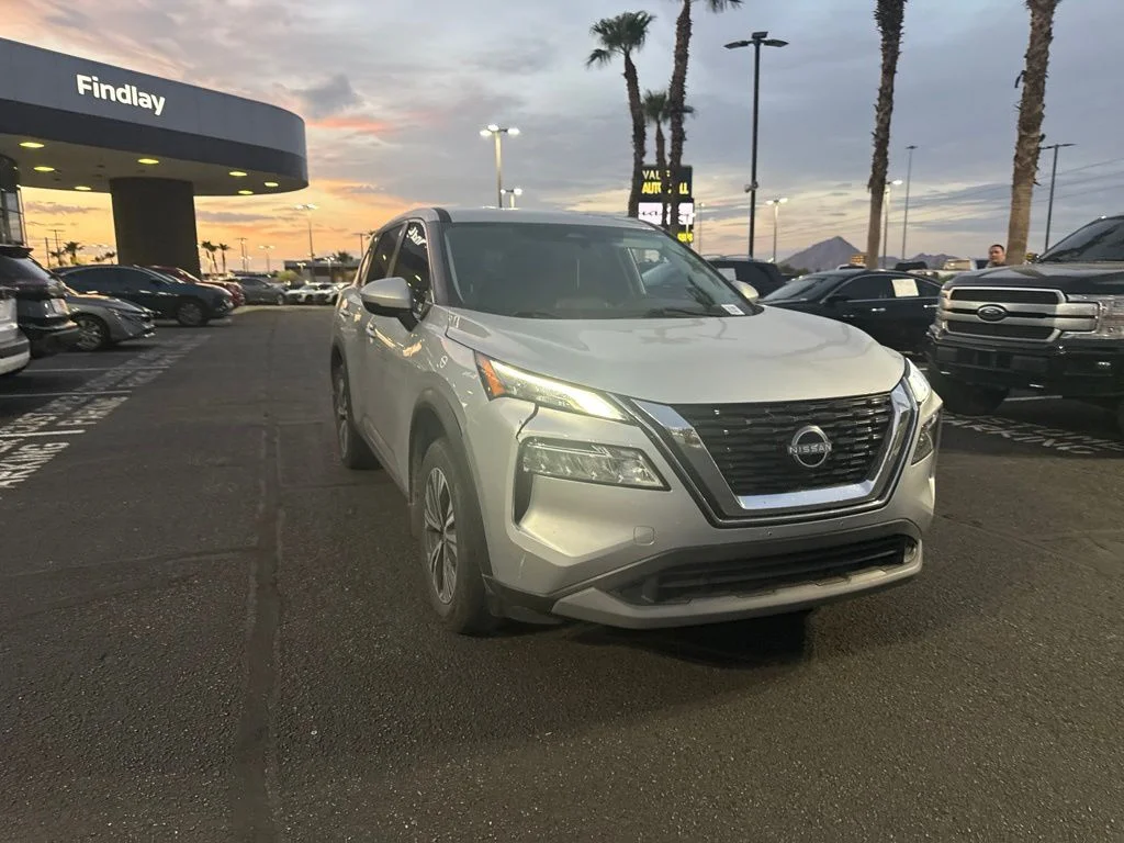 Used 2022 Silver Nissan SV image 3