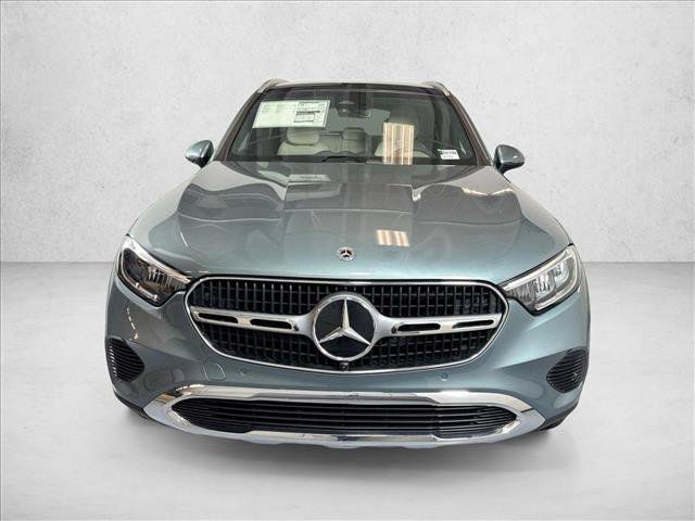 New 2026 Verde Silver Metallic Mercedes-Benz GLC 300 image 32
