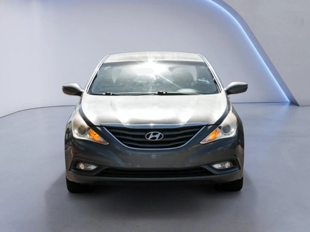 Used 2013 Harbor Gray Metallic Hyundai GLS image 2