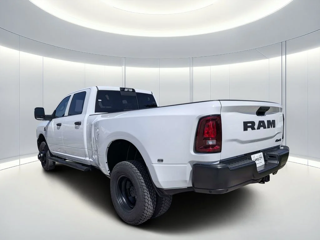 New 2026 Bright White Clear-Coat Exterior Paint RAM Tradesman image 6