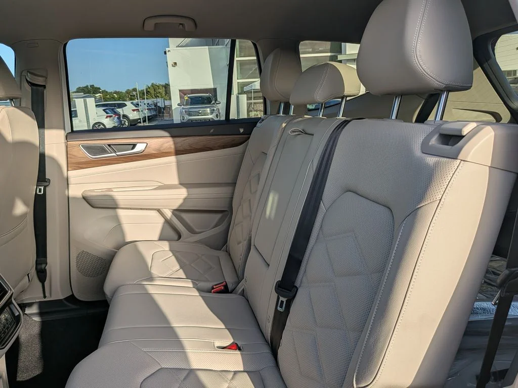 New 2026 White Volkswagen 2.0T SE image 15