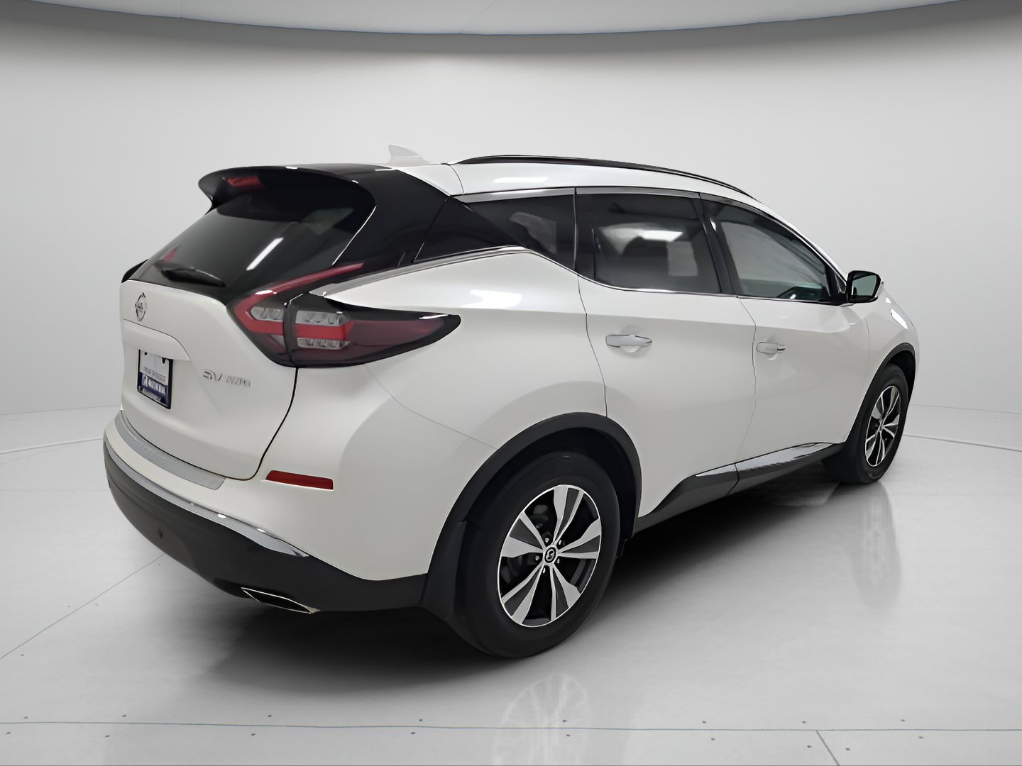 Used 2022 Pearl White Tricoat Nissan SV image 9