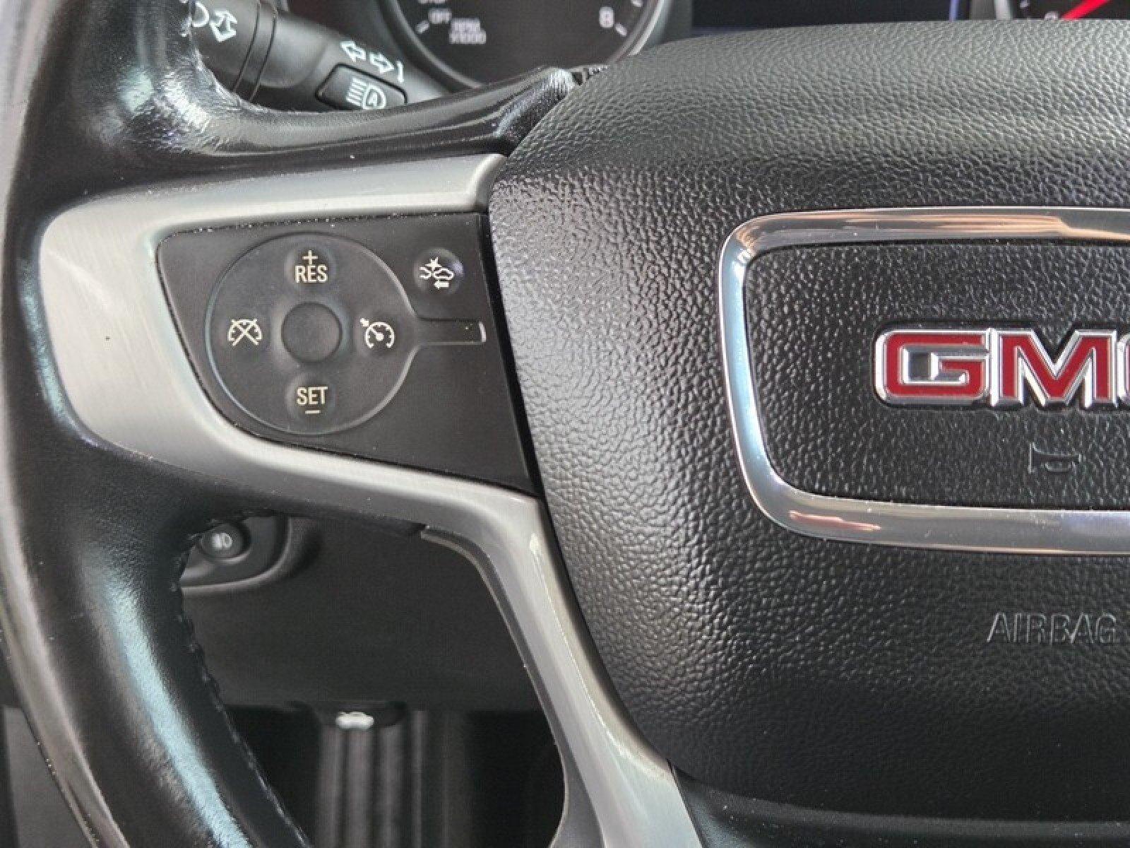 Used 2020 GRAY GMC SLT image 25