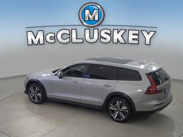 2025 Volvo V60 Cross Country Plus - Photo 28
