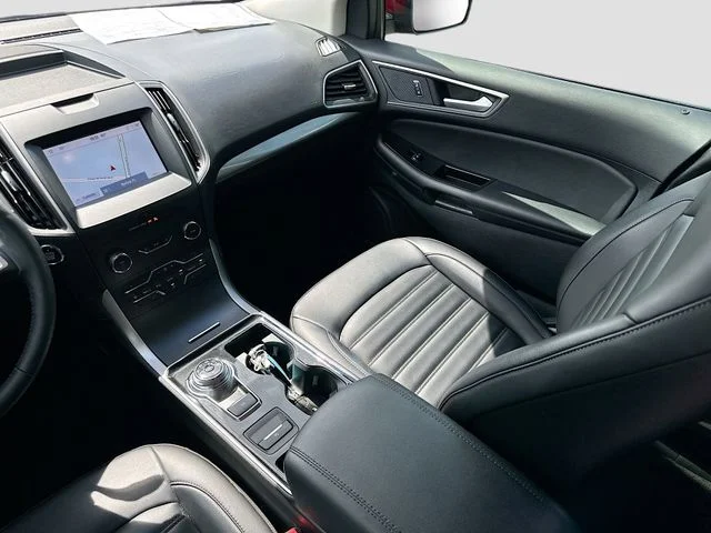 Used 2020 Red Ford SEL image 22