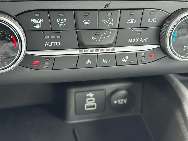 New 2026 Oxford White Ford Active FWD image 12