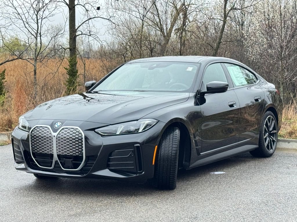 New 2026 Black Sapphire Metallic BMW xDrive40 image 3