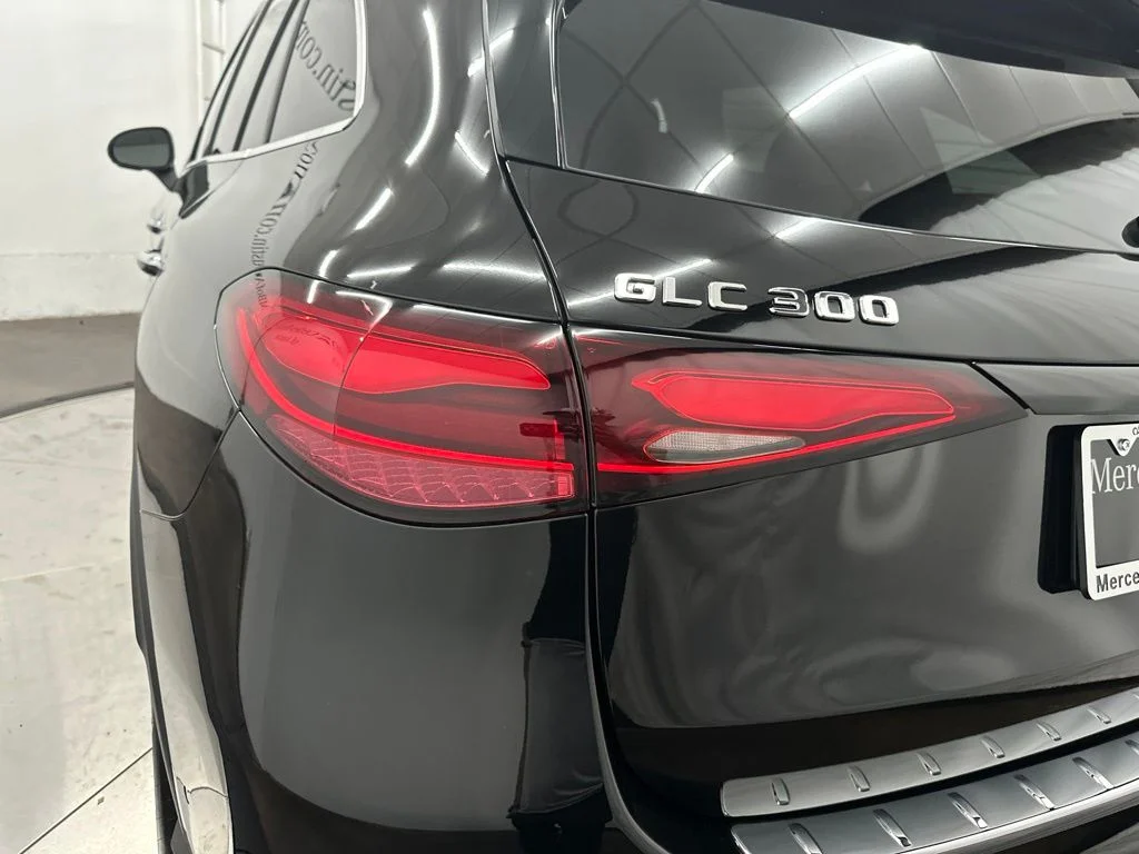 New 2027 Black Mercedes-Benz GLC 300 image 11