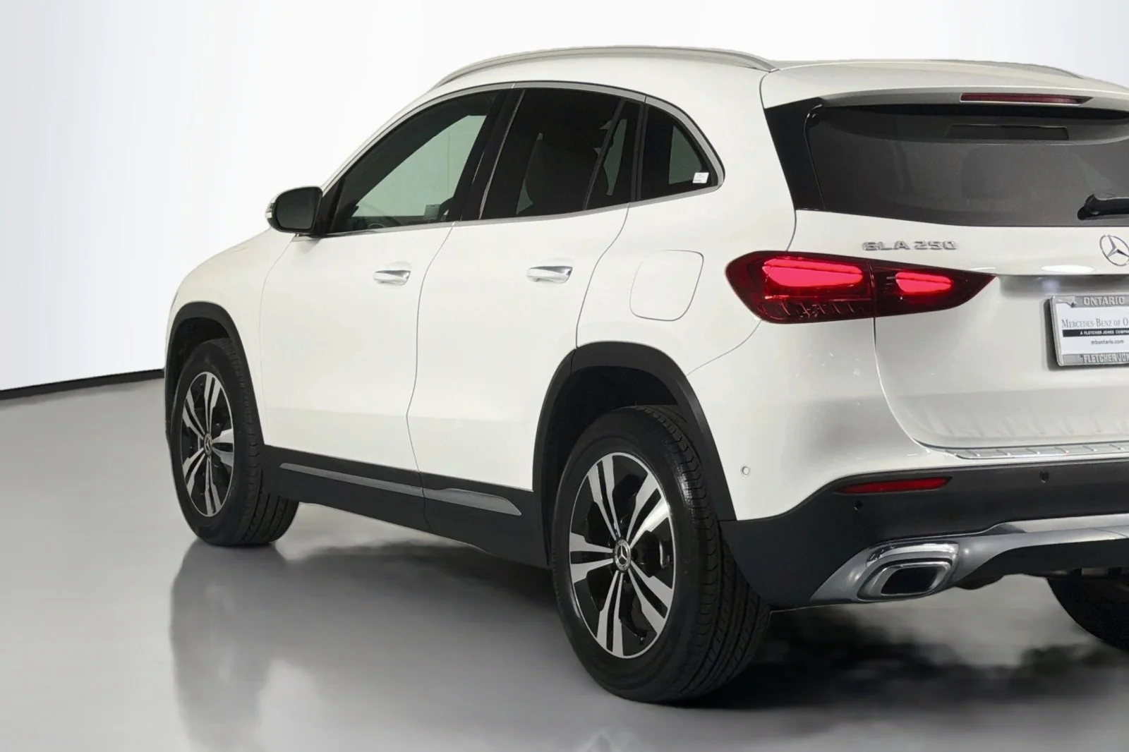 Used 2024 Polar White Mercedes-Benz 250 image 16