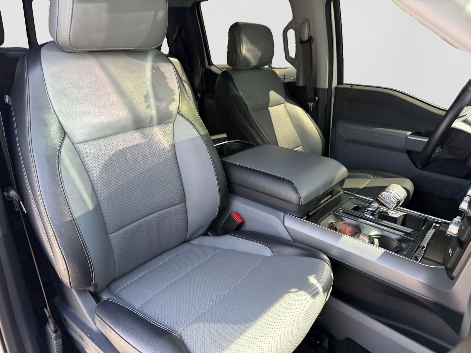 Used 2023 Oxford White Ford LARIAT image 20