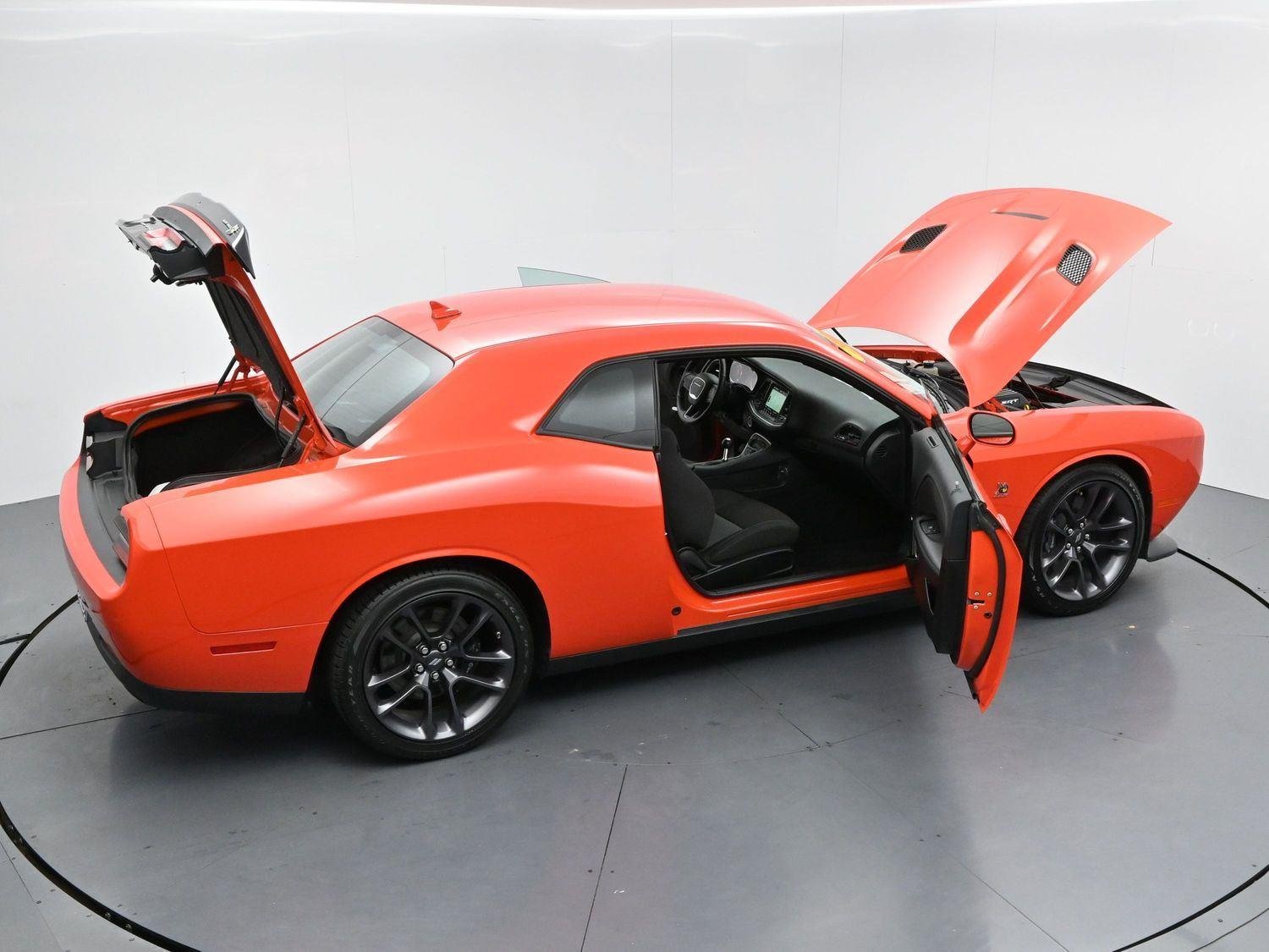 Used 2022 Go Mango Dodge R/T Scat Pack image 38