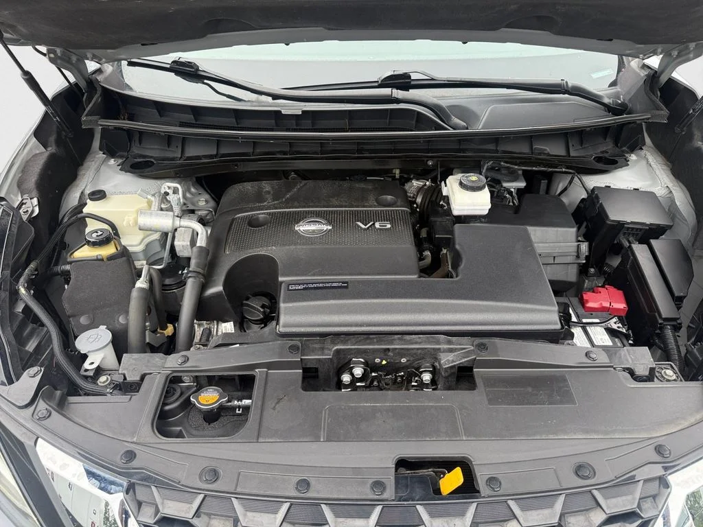 Used 2021 Gray Nissan SL image 14