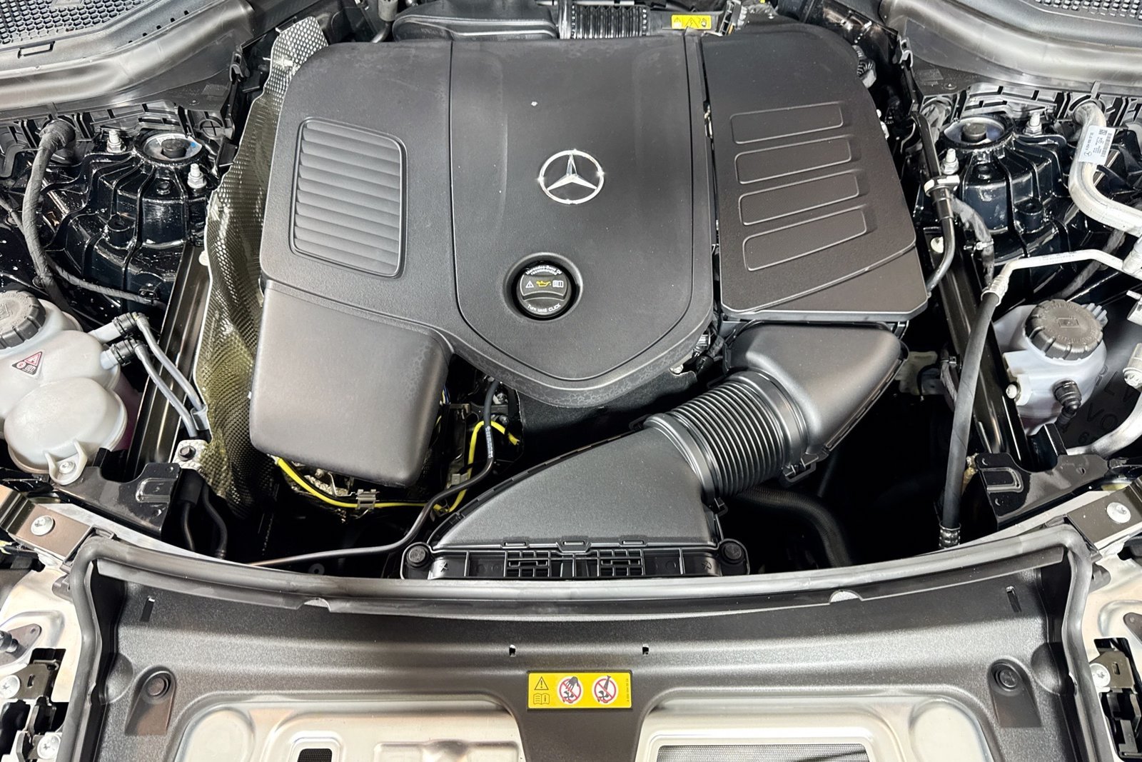 New 2026 Black Mercedes-Benz GLC 300 image 28