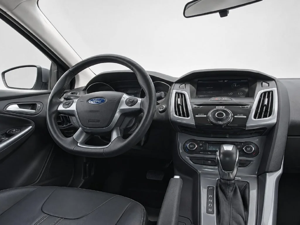 Used 2014 Silver Ford Titanium image 22