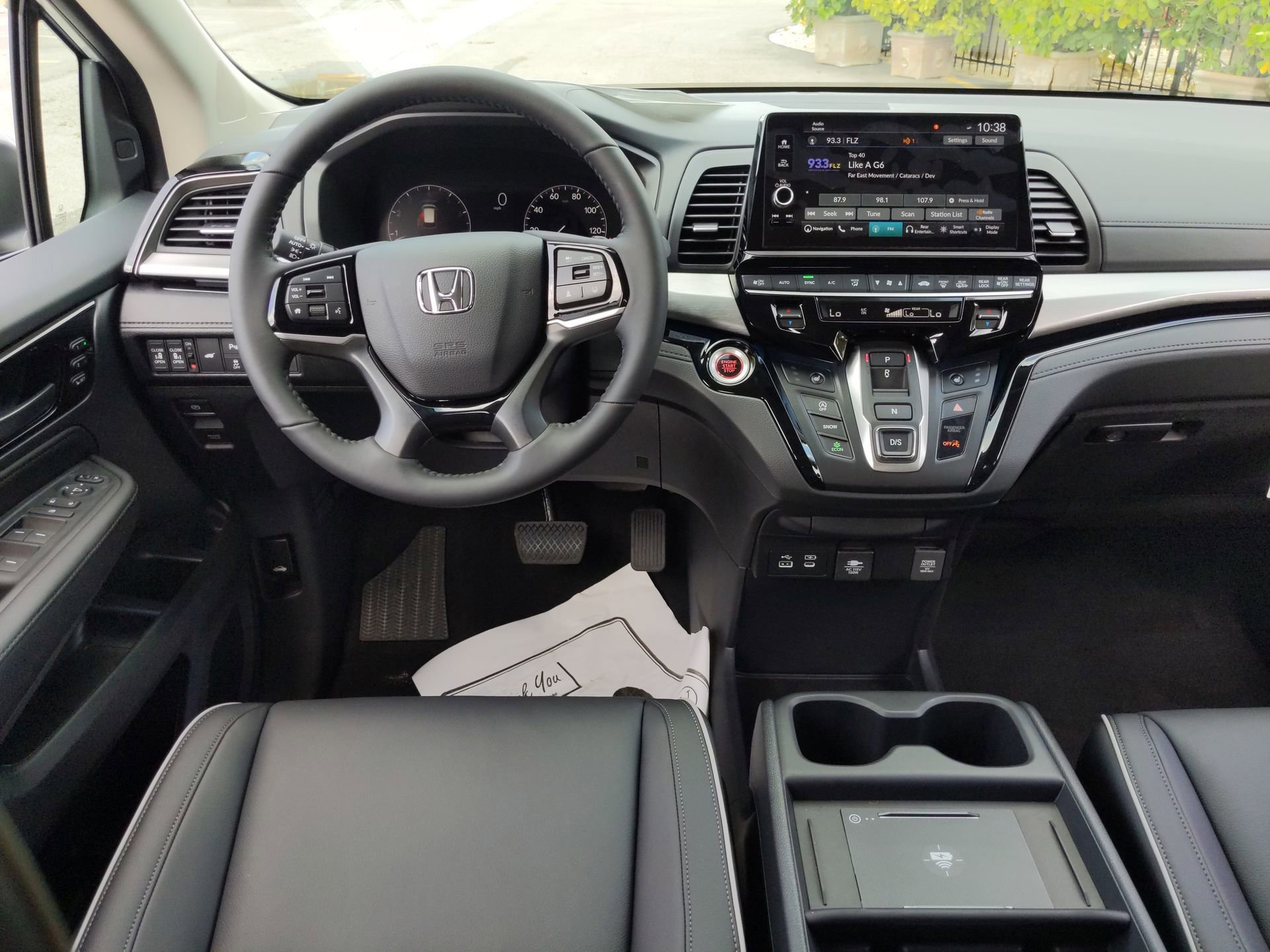 New 2026 Platinum White Pearl Honda Touring image 17