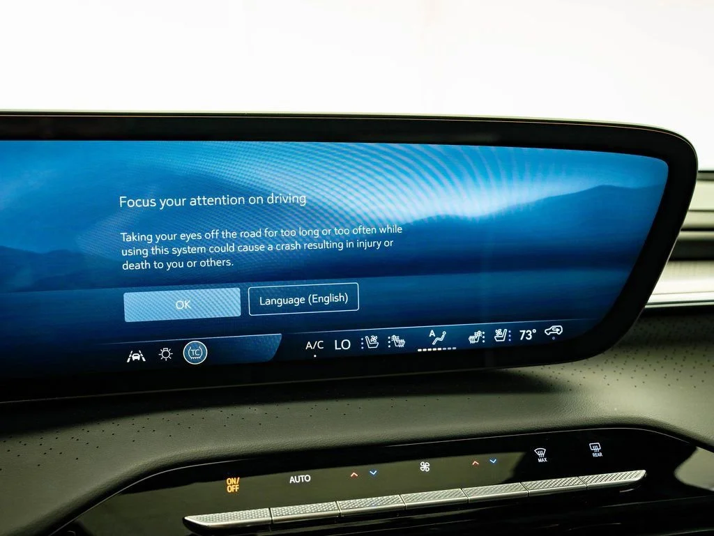 Used 2025 Cherry Red Tintcoat Buick Avenir image 36