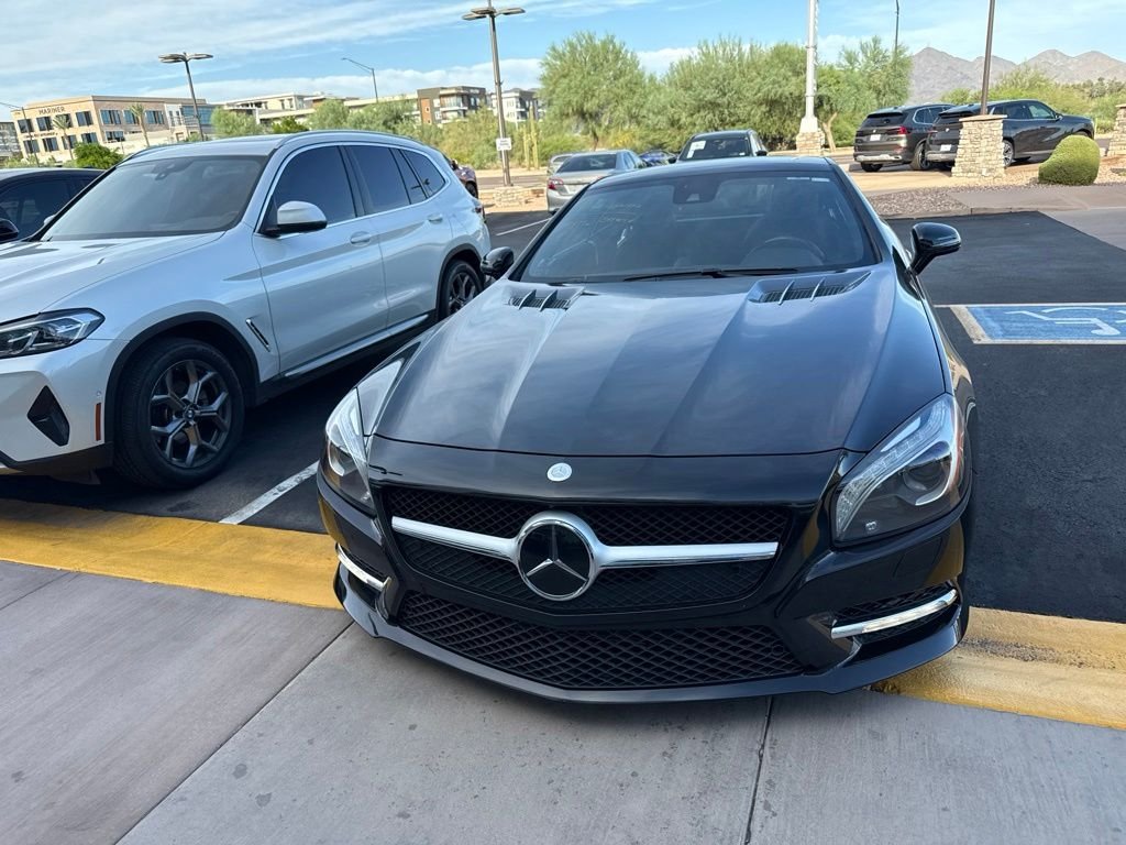Used 2013 Black Mercedes-Benz SL 550 image 2