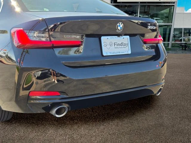 Used 2025 Black BMW 330i image 5