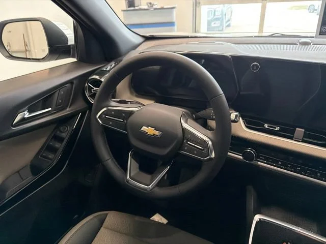New 2027 Summit White Chevrolet LT image 33