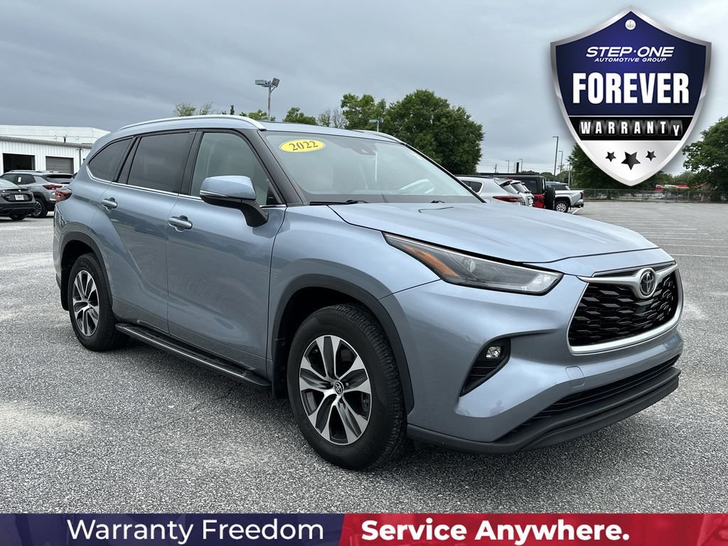 Used 2022  Toyota XLE image 9