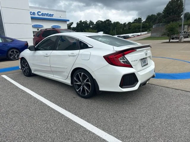 Used 2017  Honda Si image 4