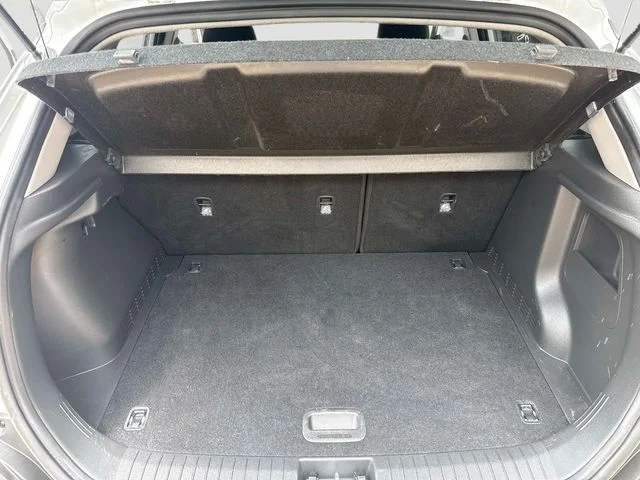 Used 2019 White Hyundai SEL image 16