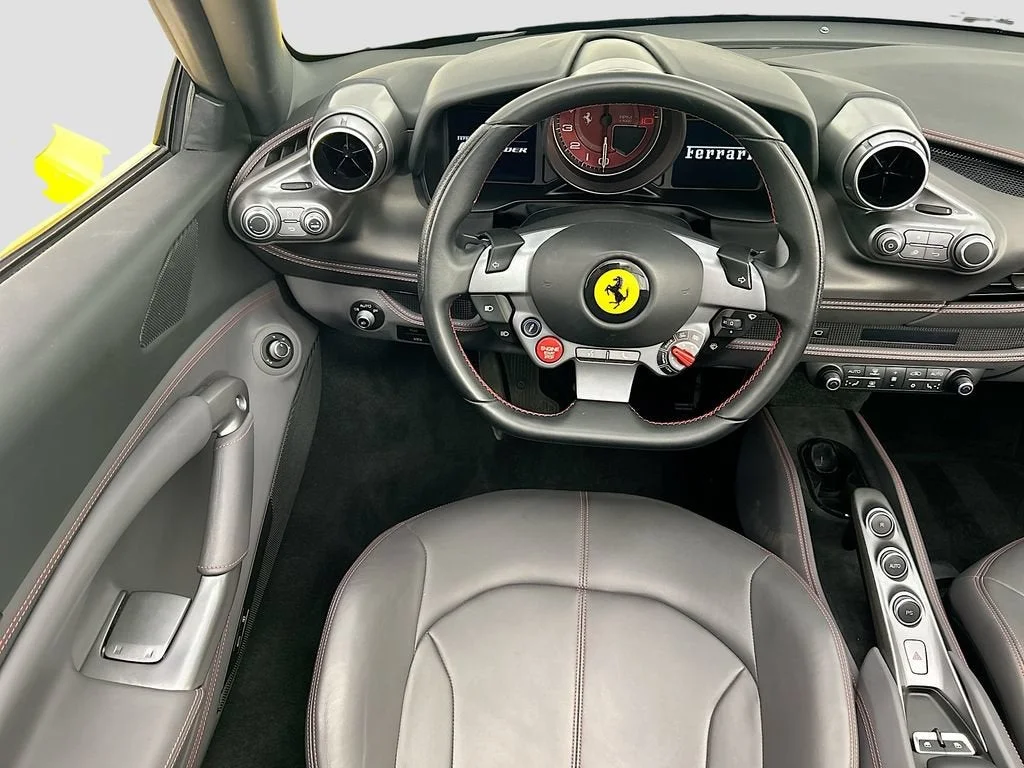Used 2022 Giallo Modena Ferrari  image 18