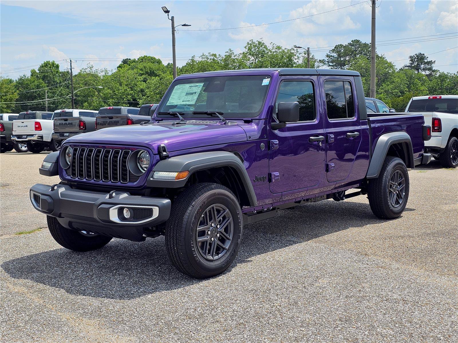 New 2026 Reign Jeep Sport S image 1