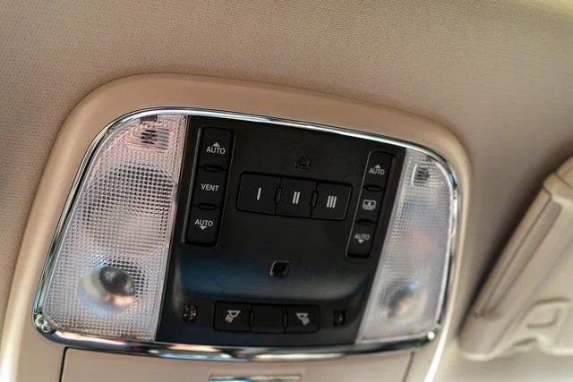 Used 2023 Bright White Clearcoat Chrysler Touring image 35