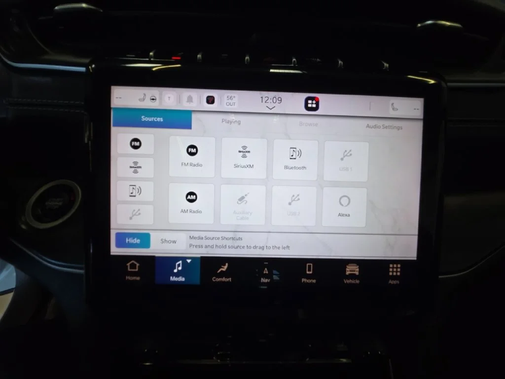 Used 2022 White Jeep Limited image 21