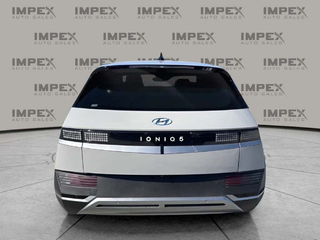 Used 2023 Gray Hyundai SEL image 4