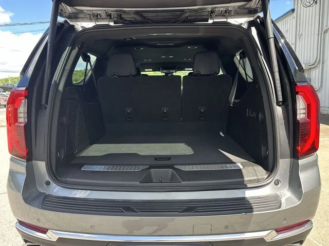 Used 2025 Silver GMC Denali image 22