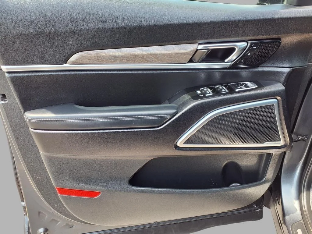Used 2022 Gray Kia SX image 20