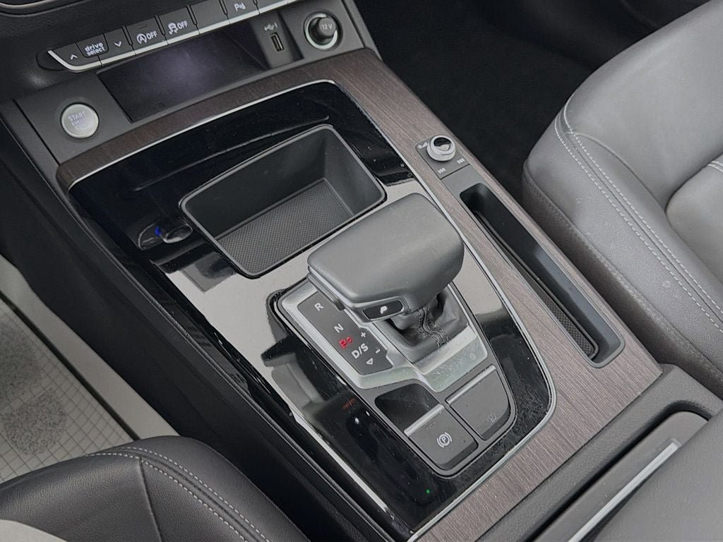 Used 2021 Manhattan Gray Metallic Audi Premium 45 TFSI quattro image 16