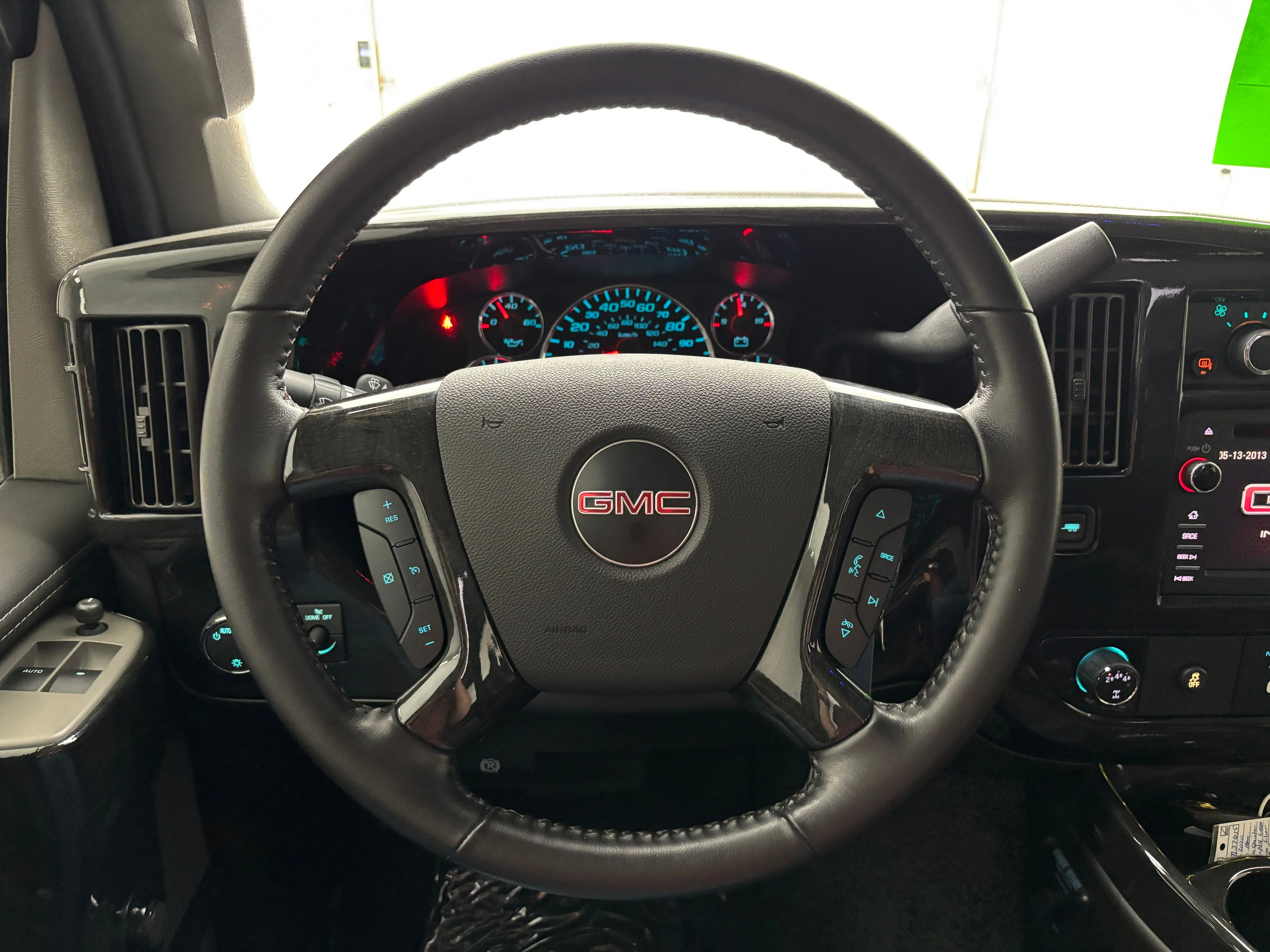Used 2020 Onyx Black GMC Explorer Limited SE image 28