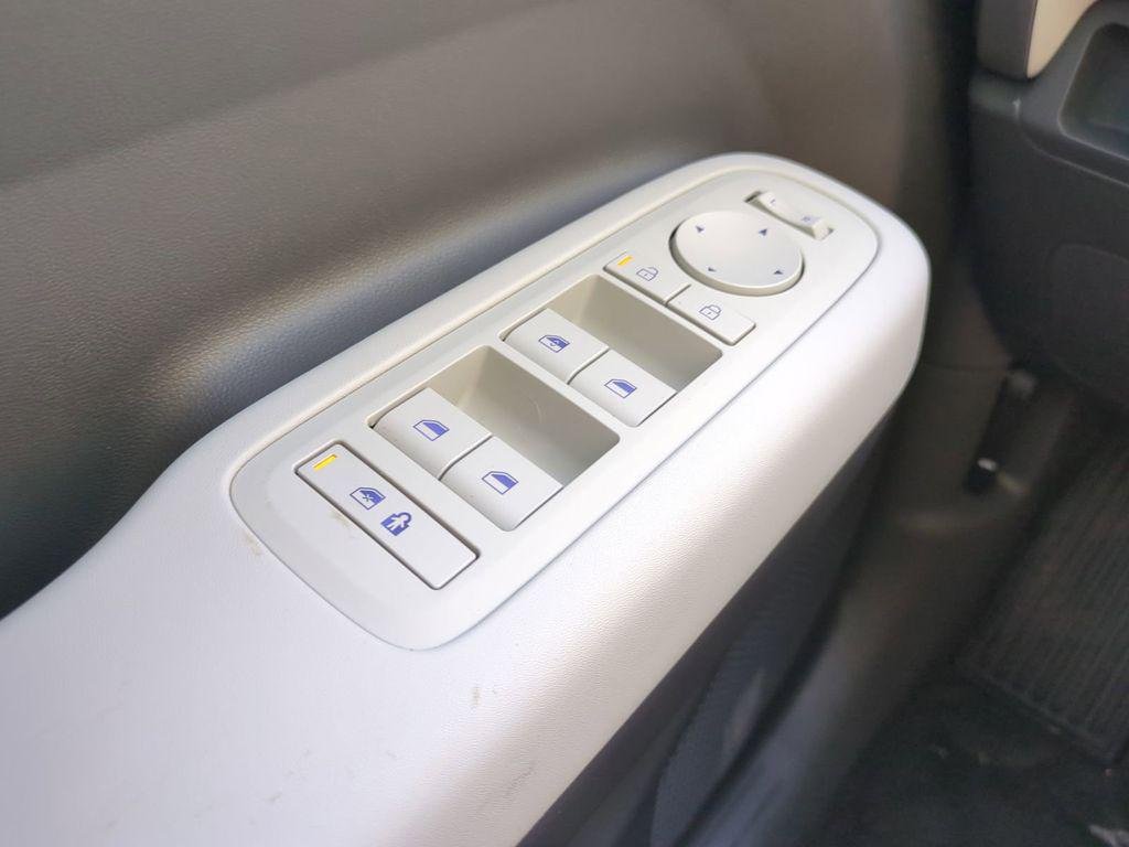 2026 Hyundai Santa Fe SE - Photo 29