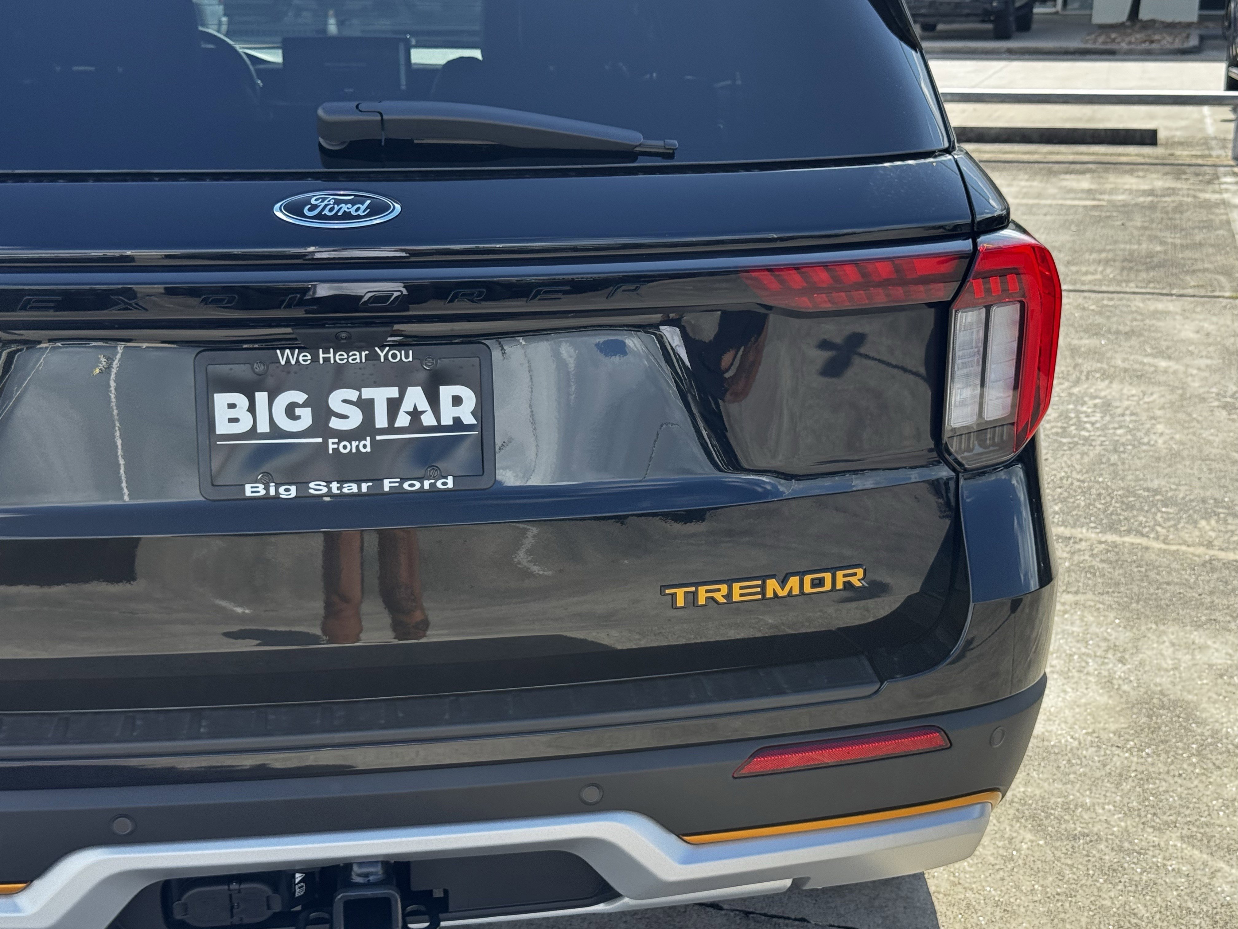 New 2026 Agate Black Metallic Ford Tremor image 9