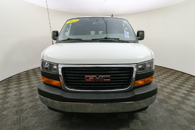 Used 2023 White GMC Work Van image 4