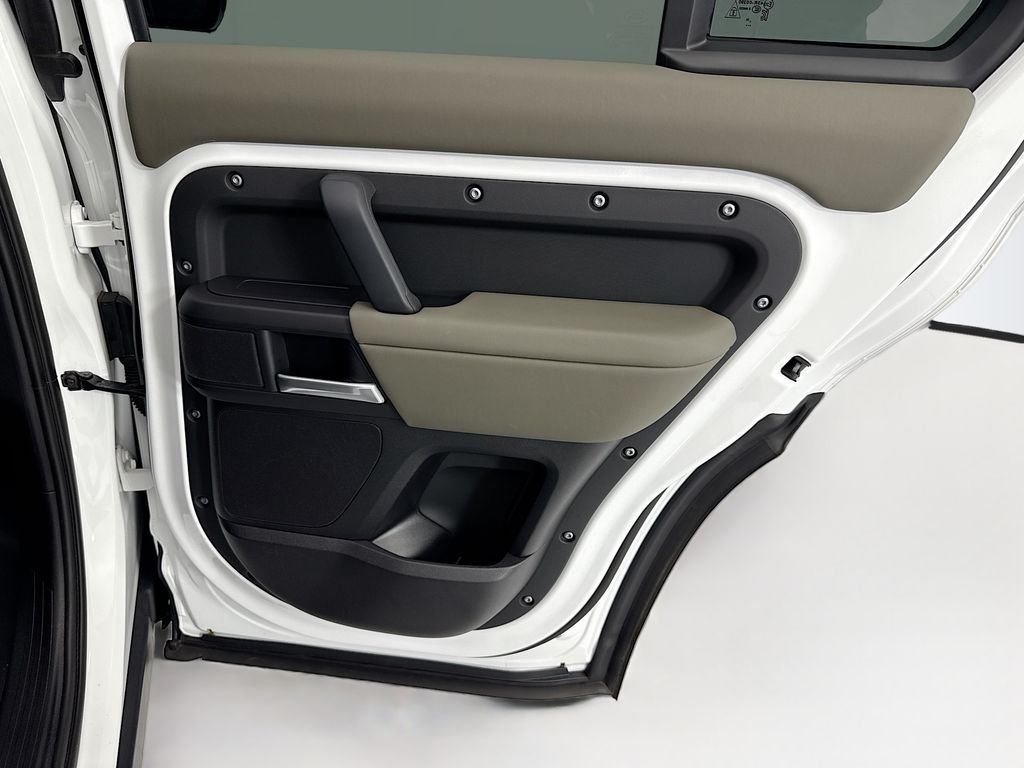 Certified Used 2026 Fuji White Land Rover S image 26