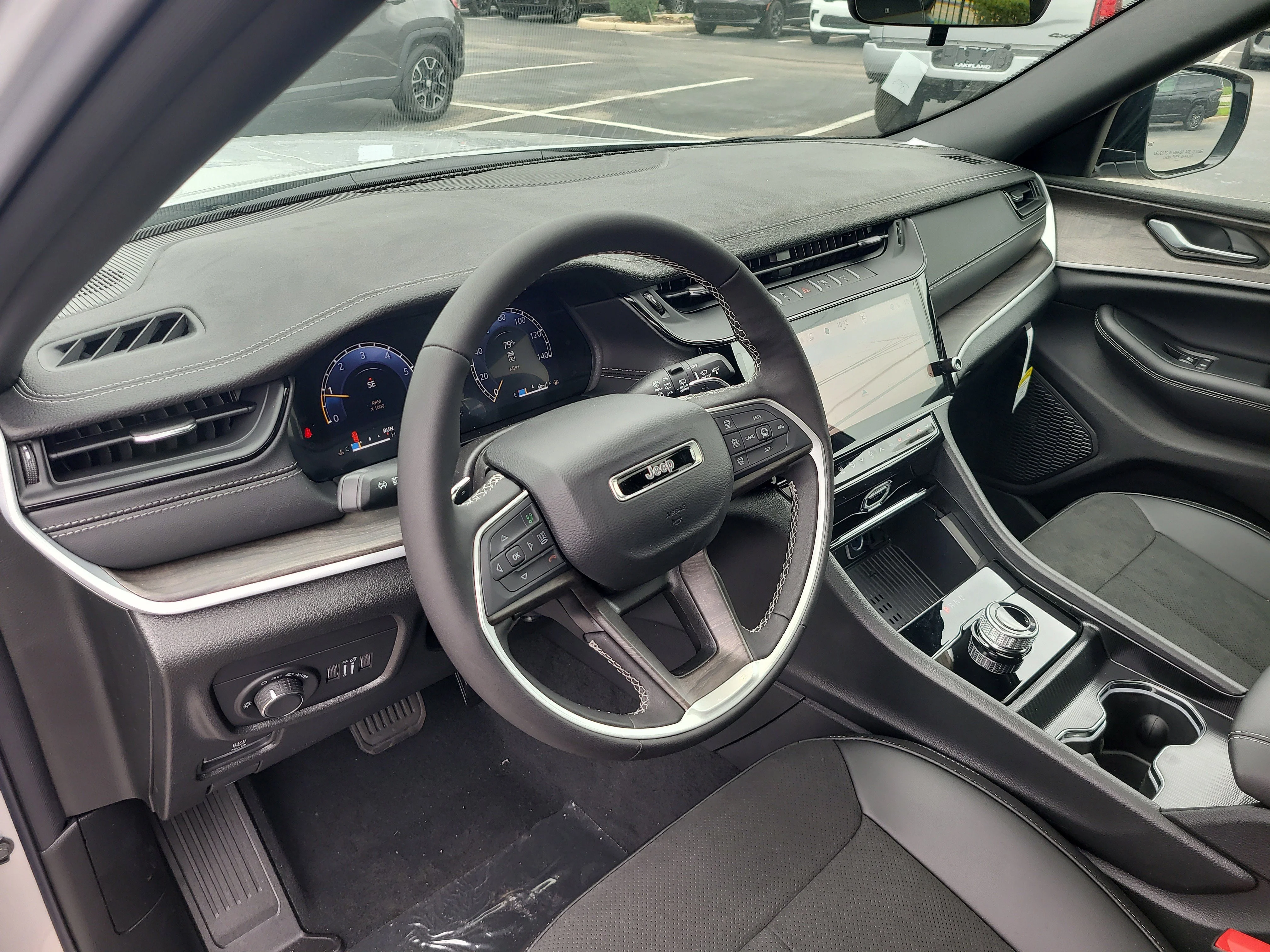 New 2026 Silver Zynith Jeep Laredo Altitude image 16