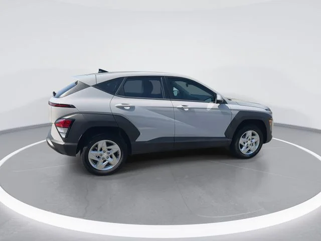Used 2026 Gray Hyundai SE image 9