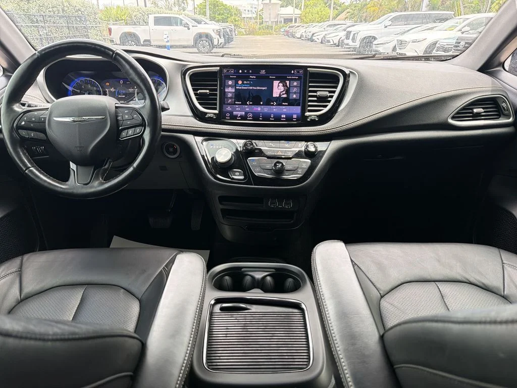 Used 2021 White Chrysler Touring L image 27