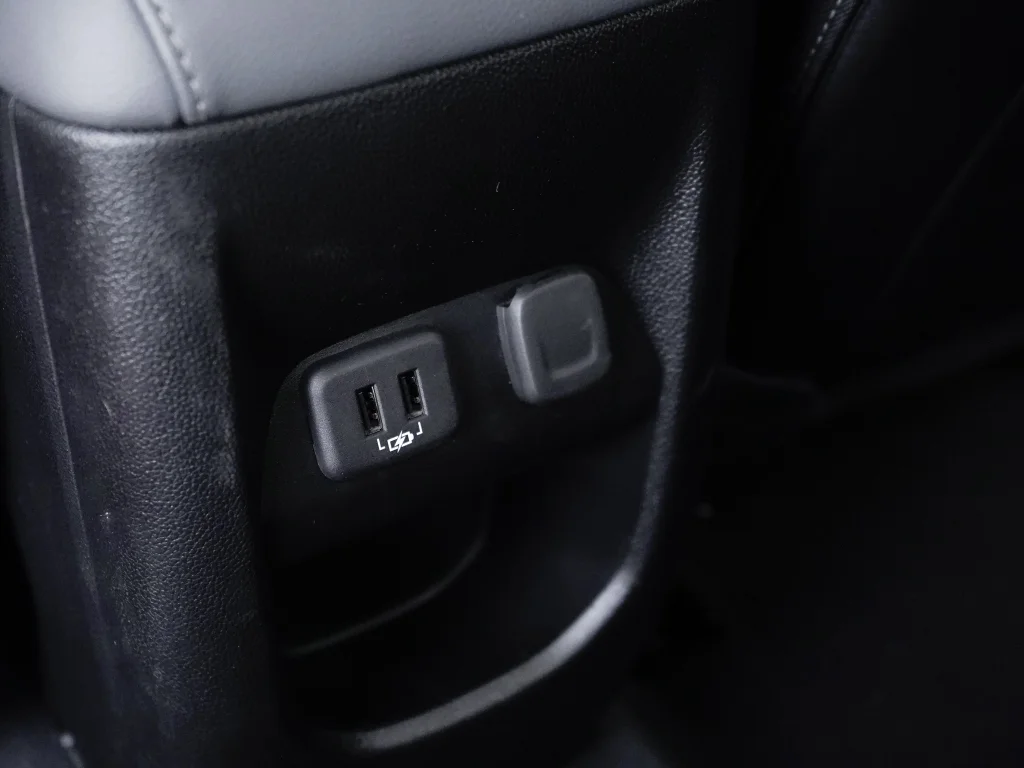 Used 2022 Black Chevrolet 4WD Z71 image 31