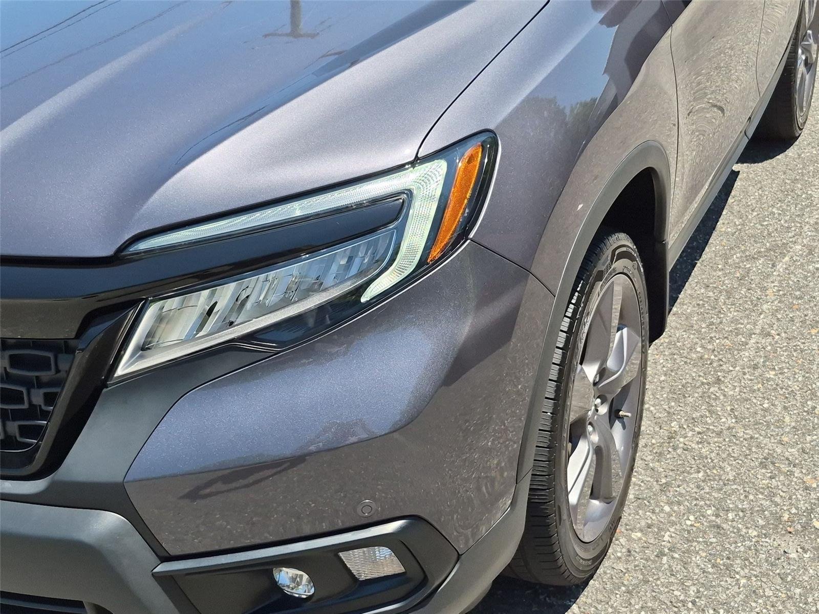 Used 2020 Modern Steel Metallic Honda Touring image 9
